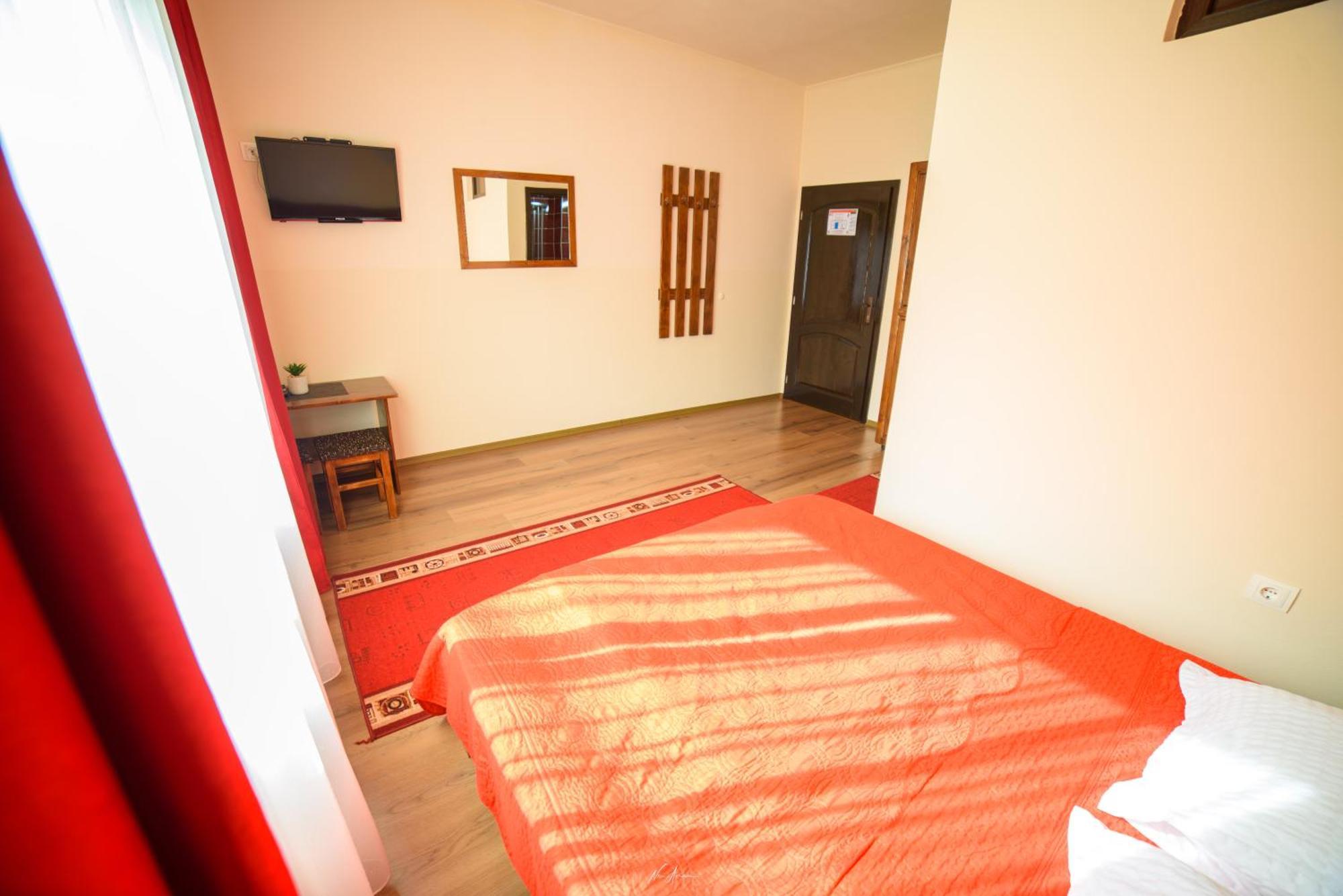 הוילה אריסני Casa Alina מראה חיצוני תמונה